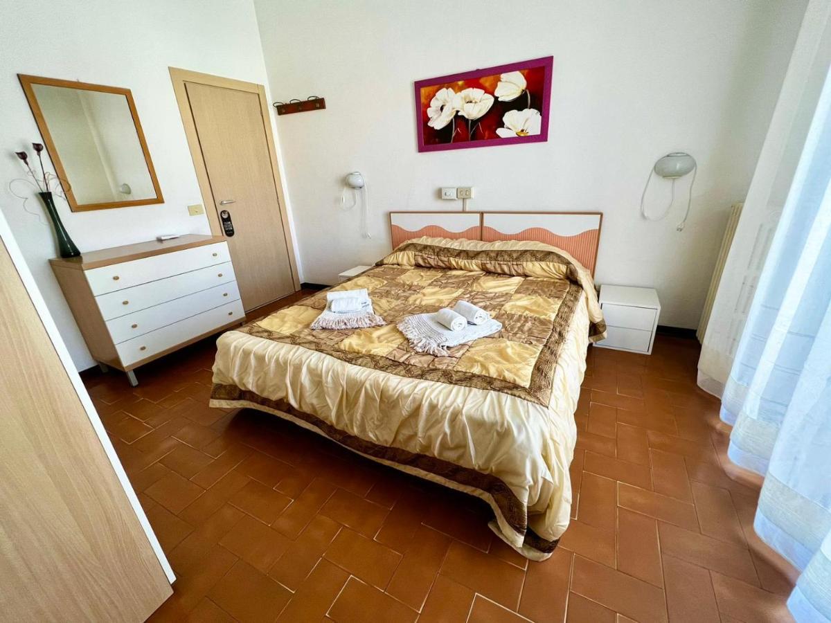 Bed&Breakfast Villa Lorena Forte dei Marmi Ngoại thất bức ảnh